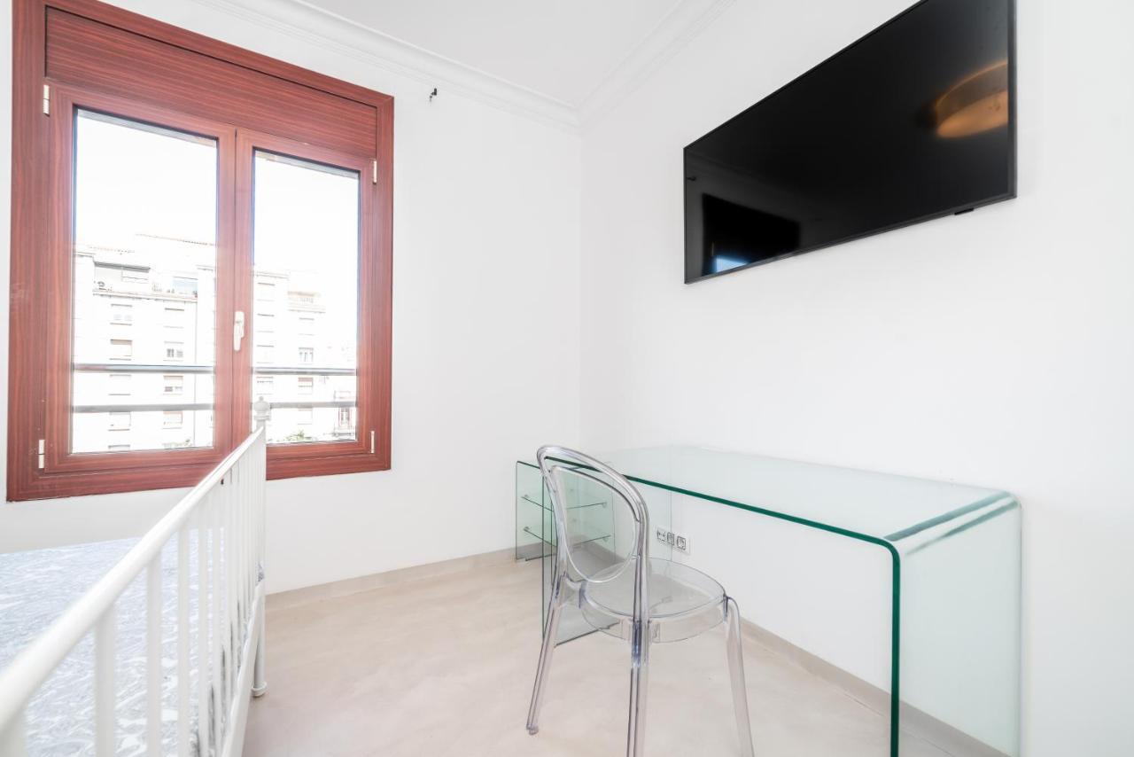 Apartamentos Gran Via 732 บาร์เซโลนา ภายนอก รูปภาพ